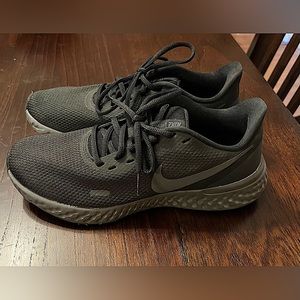 Womens Nike Running Shoes- Size 8
